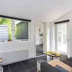 Near With Large Private Garden - Not For Companies Ouddorp