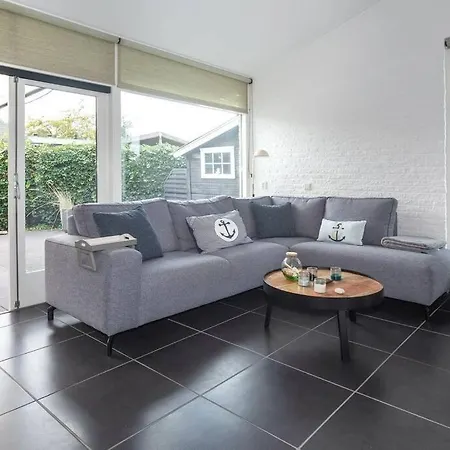 Near With Large Private Garden - Not For Companies Tatil Evi