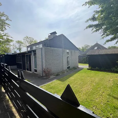 بيت للعطل Near With Large Private Garden آودورب
