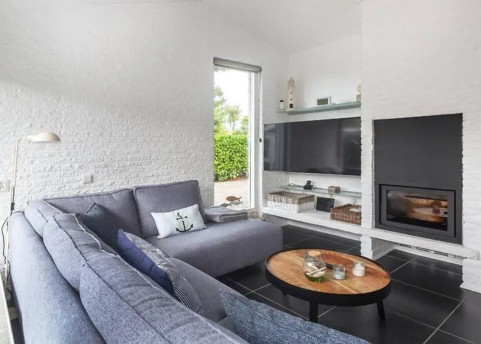 Near With Large Private Garden - Not For Companies *