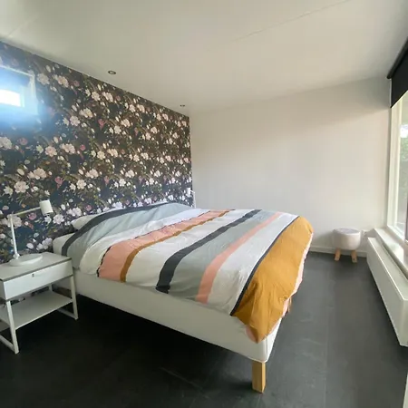 Near With Large Private Garden - Not For Companies