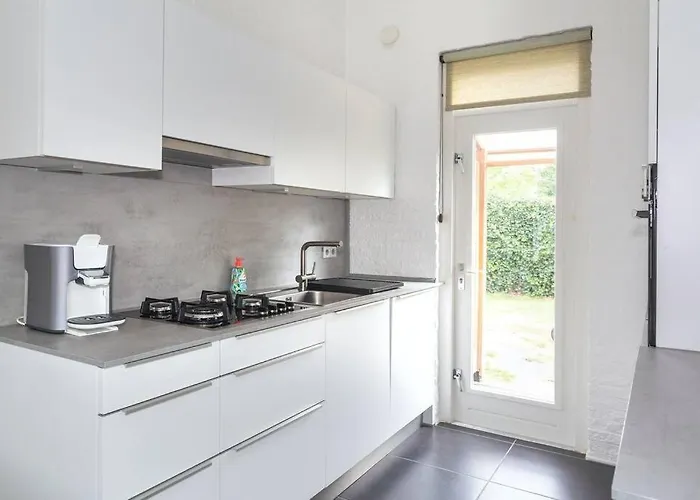 Near With Large Private Garden - Not For Companies * Ouddorp