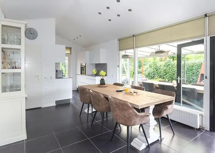 Vakantiehuis Near With Large Private Garden - Not For Companies *