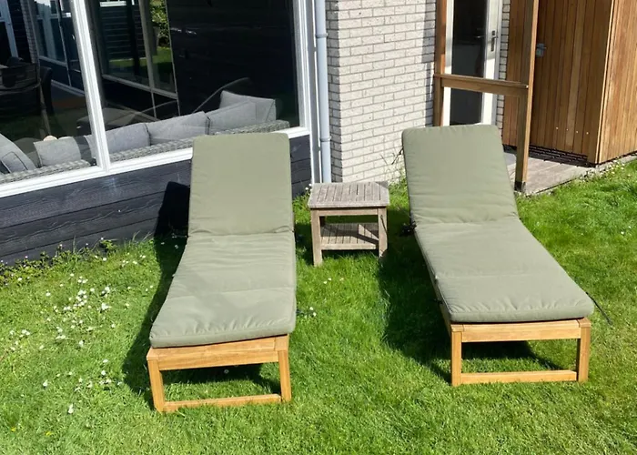 Near With Large Private Garden - Not For Companies Ouddorp