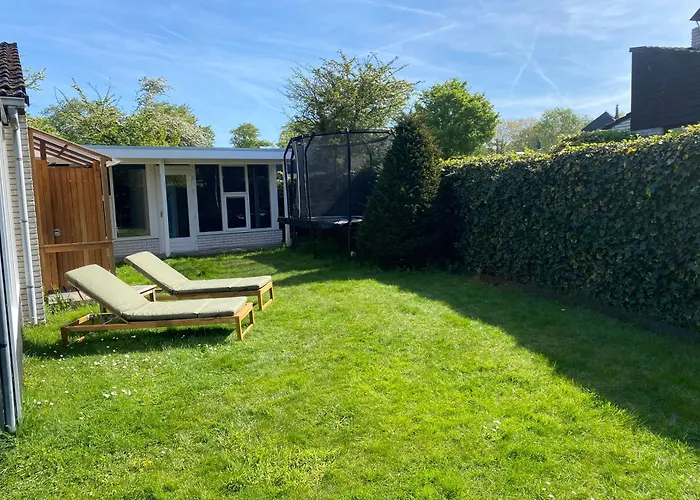 Vakantiehuis Near With Large Private Garden - Not For Companies